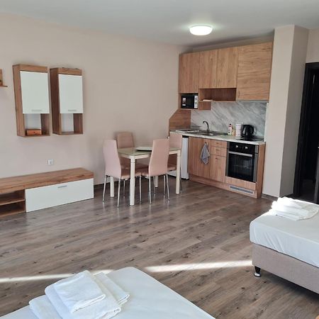 Ilarion 5 Studio At Top Center Варна Екстериор снимка
