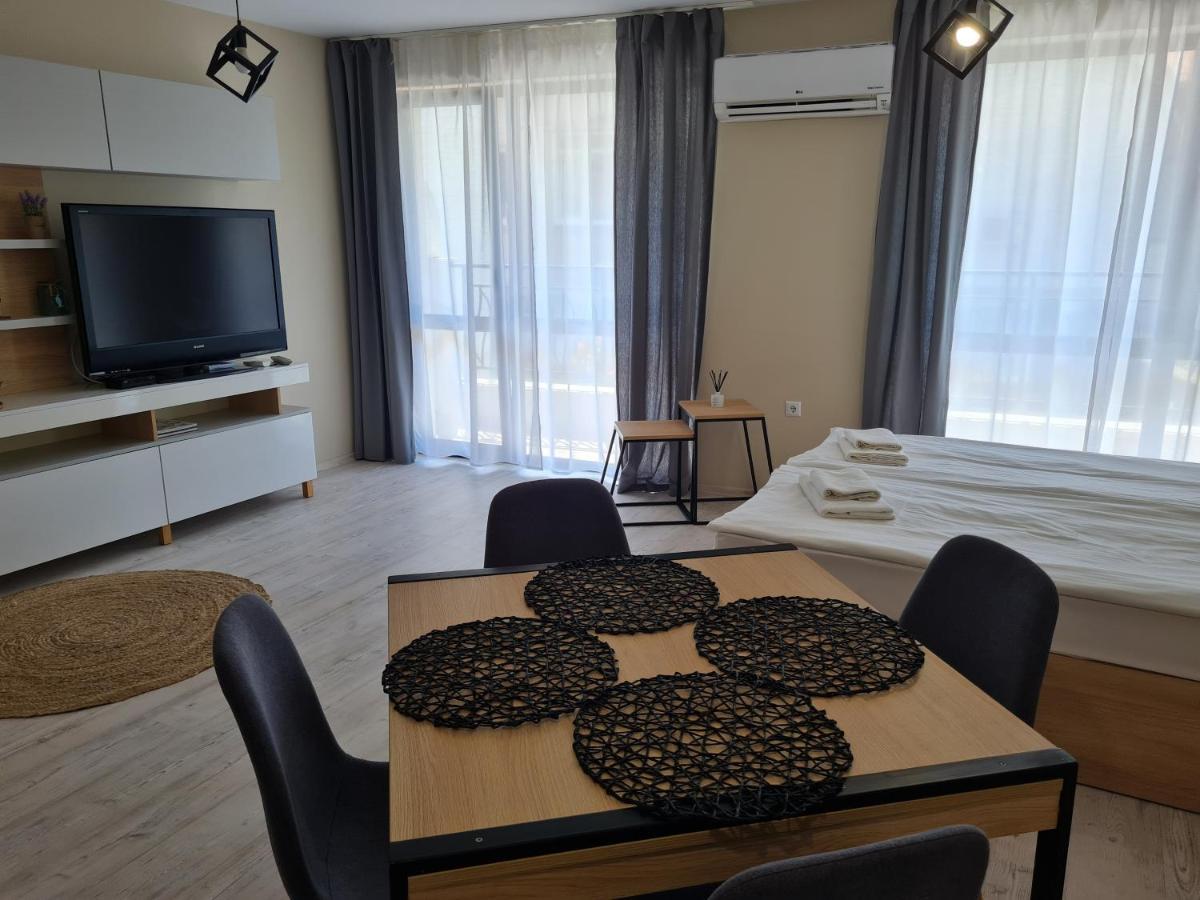 Ilarion 5 Studio At Top Center Варна Екстериор снимка