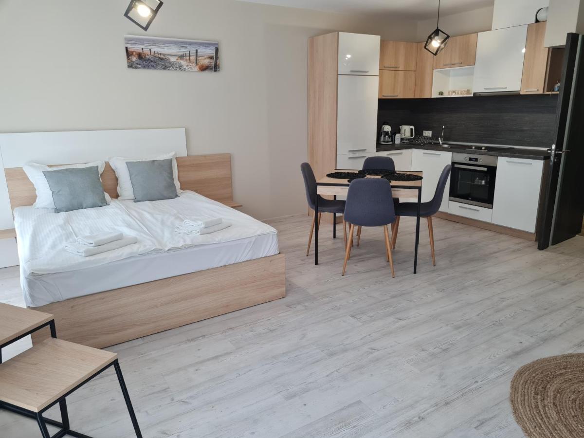 Ilarion 5 Studio At Top Center Варна Екстериор снимка