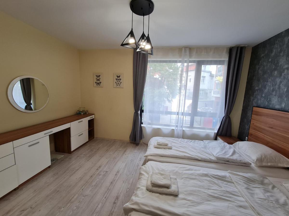 Ilarion 5 Studio At Top Center Варна Екстериор снимка