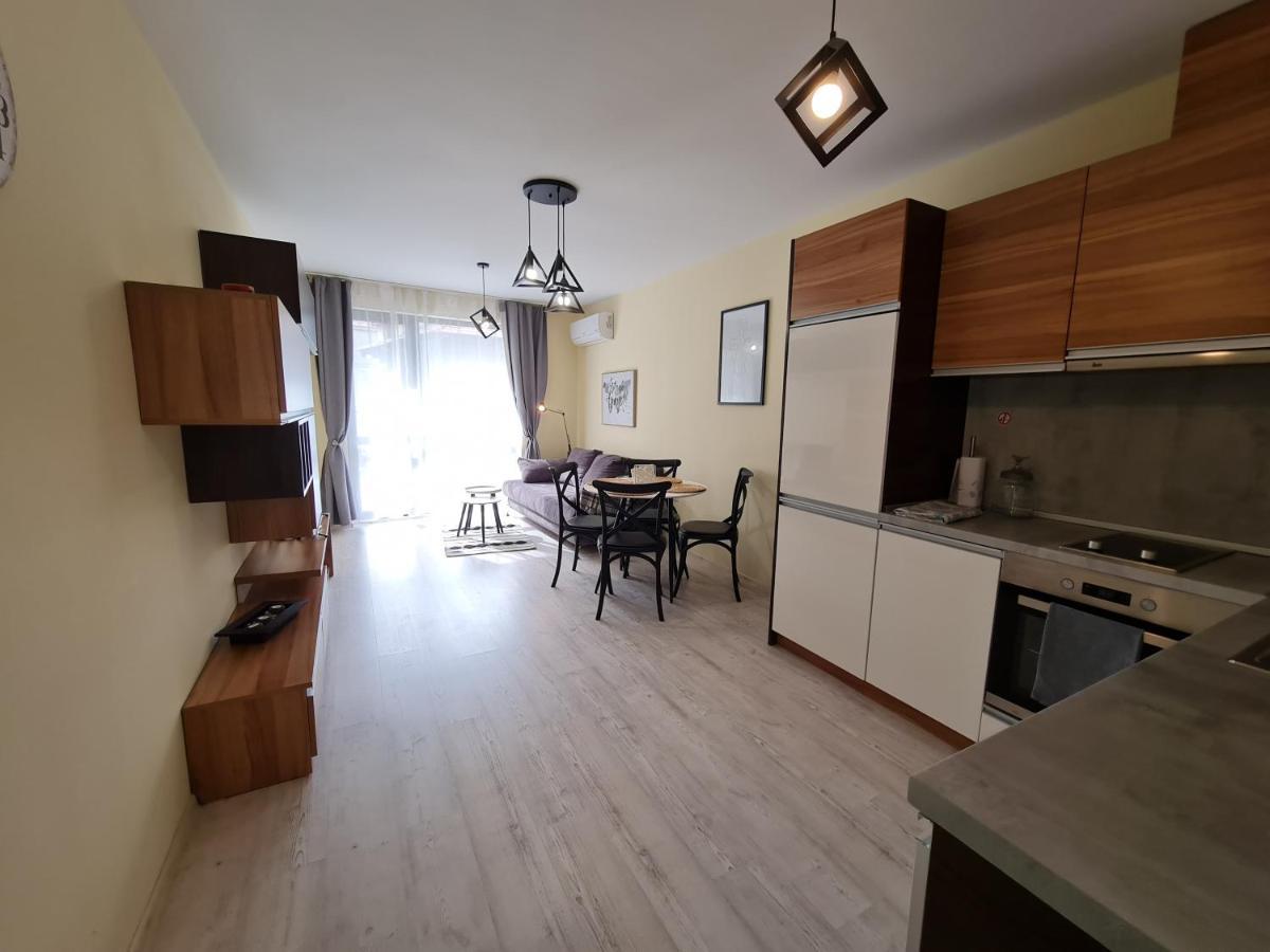 Ilarion 5 Studio At Top Center Варна Екстериор снимка