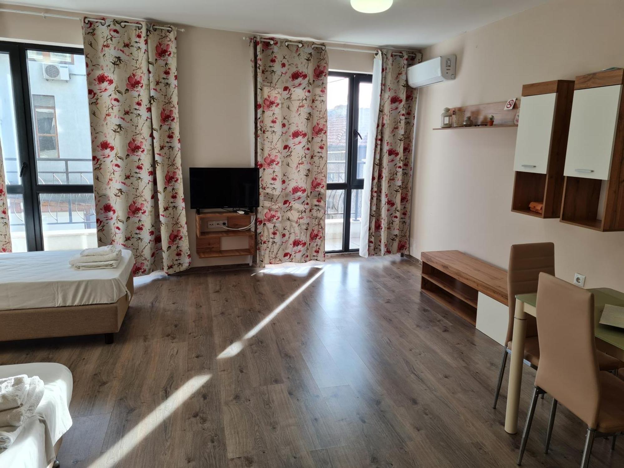 Ilarion 5 Studio At Top Center Варна Екстериор снимка